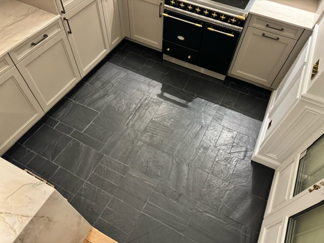 Carreaux rustique en ardoise finition "brute-polie".