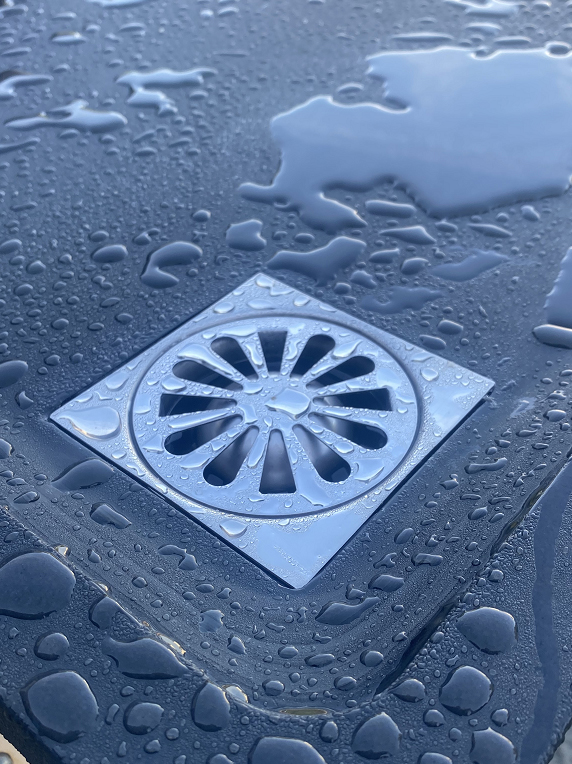 receveur de douche taillé dans l'ardoise massive